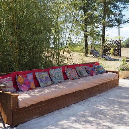 Gites De Luxe Avec Piscine Au Coeur De La Nature * Lapenne